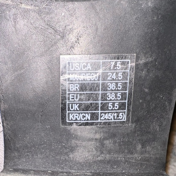 Forever 21 belted booties - Picture 4 of 6